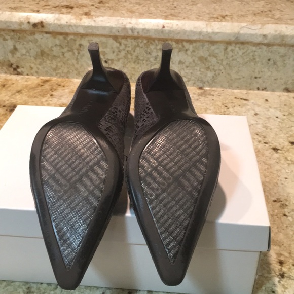 Shoes - Picture 2 of 3